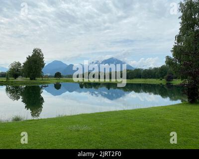 Blick Auf Den Neubeuern-See Stockfoto