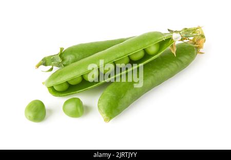 Frische grüne Erbsen isoliert auf weißem Hintergrund Stockfoto
