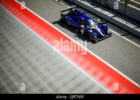 Barcelona, Spanien. 26. August 2022. 10 HUNT Freddie (gbr), LLOVERAS Xavier (Spa), VAN BERLO Glen (nld), Eurointernational, Ligier JS P320 - Nissan, Aktion während der 4 Stunden von Barcelona 2022, 4. Lauf der 2022 European Le Mans Series auf dem Circuit de Barcelona-Catalunya vom 26. Bis 28. August in Barcelona, Spanien - Photo Xavi Bonilla / DPPI Credit: DPPI Media/Alamy Live News Stockfoto