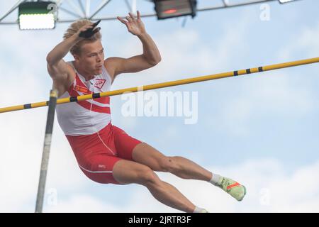 Lausanne, Schweiz. 08.. Mai 2022. Sondre Guttorsen aus Norwegen ist während des Hochsprungwettbewerbs beim City Event des Grand-Prix Athletissima Wanda Diamond League in Lausanne 2022 im Einsatz. (Foto: Eric Dubost/Pacific Press) Quelle: Pacific Press Media Production Corp./Alamy Live News Stockfoto