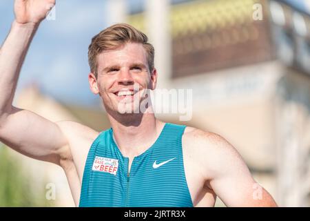 Lausanne, Schweiz. 08.. Mai 2022. Christopher Nilsen aus den USA feiert während des Hochsprungwettbewerbs beim City Event des Grand-Prix Athletissima Wanda Diamond League in Lausanne 2022. (Foto: Eric Dubost/Pacific Press) Quelle: Pacific Press Media Production Corp./Alamy Live News Stockfoto