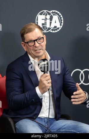 Spa, Belgien. , . Weltmeisterschaft F1. Großer Preis Von Belgien. Der Vorstandsvorsitzende der AUDI AG, Markus Duesmann, kündigt AUF der Pressekonferenz die TEILNAHME VON AUDI an F1 an.- Foto Copyright: Cristiano BARNI/ATP images Credit: SPP Sport Press Foto. /Alamy Live News Stockfoto