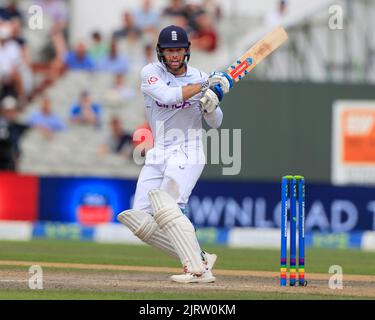 Ben Foakes aus England bei der Schlagaktion während des Tests 2. in Manchester, Großbritannien am 8/26/2022. (Foto von Conor Molloy/News Images/Sipa USA) Stockfoto