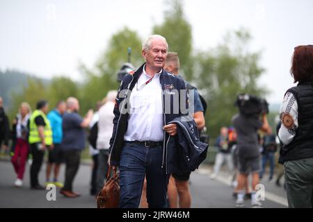 Stavelot Malmedy Spa, Belgien. 27. Januar 2022. Helmut Marko ehemaliger Profi-Rennfahrer und aktueller Berater der Formel-1-Teams der Red Bull GmbH und Leiter des Red Bull Fahrerentwicklungsprogramms während des belgischen GP, 25-28. August 2022 auf der Strecke Spa-Francorchamps, Formel 1 Weltmeisterschaft 2022. Kredit: Unabhängige Fotoagentur/Alamy Live Nachrichten Stockfoto