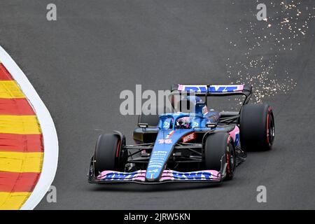 BWT Alpine Spanish Rider Fernando Alonso im Bild während eines Trainings beim Grand Prix F1 von Belgien, in Spa-Francorchamps, Freitag, 26. August 2022. Der Formel-1-Grand-Prix von Spa-Francorchamps findet an diesem Wochenende vom 26.. Bis 28.. August statt. BELGA FOTO DIRK WAEM Stockfoto