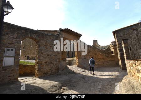 Mittelalterliches Dorf Peratallada, Katalonien, Spanien Stockfoto