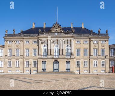Einer der vier Amalienborg-Paläste ist heute die Residenz von Kronprinz Frederik und Kronprinzessin Mary in Kopenhagen Dänemark Stockfoto