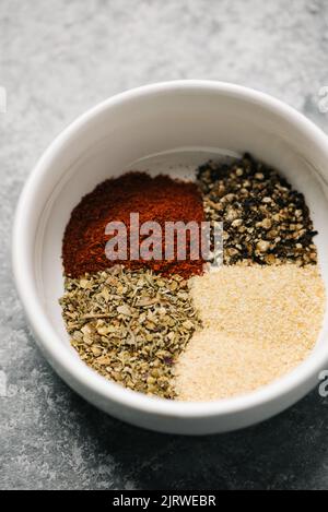 Gewürzmischung Nahaufnahme in Einem Ramekin Stockfoto