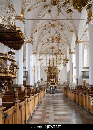 Reich verzierte Innenausstattung der Trinitatis-Kirche aus dem 17.. Jahrhundert im Universitätsviertel von Kopenhagen, Dänemark Stockfoto