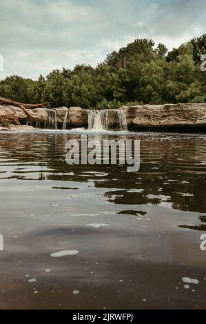 Lower Falls im McKinney Falls State Park Stockfoto