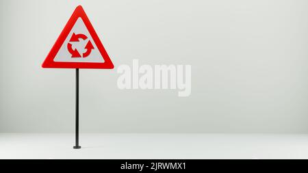 Straßenschild Kreisverkehr Kreuzung, 3D Zeichen isoliert auf weißem Hintergrund, kopieren Raum. 3D Arbeit und 3D Illustration Stockfoto