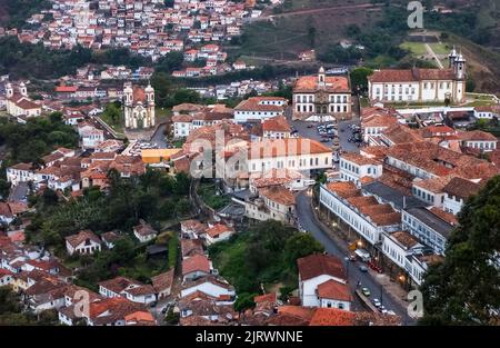 Ouro Preto, Minas Gerais, Brasilien am 16. Oktober 2004. Teilansicht der Stadt mit historischen Gebäuden. Stockfoto