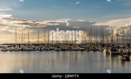 Segelboote in Marina Izola, Slowenien Stock Foto Stockfoto