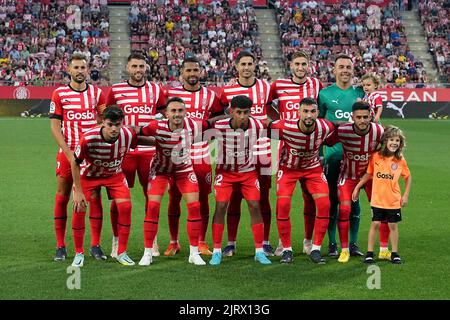 Girona, Spanien. 26. August 2022. Die Mannschaftsgruppe des FC Girona spielte während des La Liga-Spiels zwischen dem FC Girona und dem RC Celta am 26. August 2022 im Montilivi-Stadion in Girona, Spanien. (Foto von Sergio Ruiz / PRESSIN) Quelle: PRESSINPHOTO SPORTS AGENCY/Alamy Live News Stockfoto