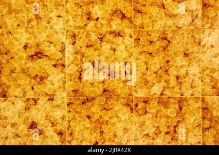 Gelbe Fliese Textur für Hintergrund an einer Wand in Rio de Janeiro. Stockfoto