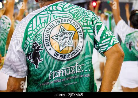 shirt der United Samba School of Padre Miguel in Rio de Janeiro, Brasilien - 4. Februar 2018: shirt der Sambaschule Unidos de Padre Miguel Stockfoto