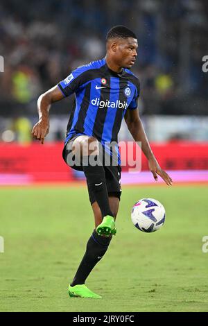 Rom, Italien. 27. August 2022. 26.. August 2022 : Stadio Olimpico, Rom, Italien; Serie A Fußball, SS Lazio versus Inter; Denzel Dumfries von FC Inter Credit: Action Plus Sports Images/Alamy Live News Stockfoto