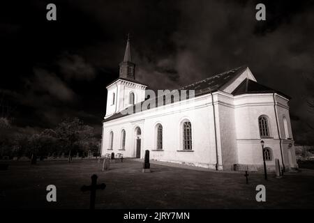 Schöner Herbsttag im Herbst. Ein Herbsttag in Falkenberg Schweden. Schönes rotes Blatt Stockfoto