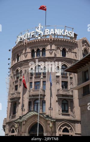 ANKARA, TURKIYE - 04. JUNI 2022: Turkiye ist das Bandasi Economic Independence Museum, das 1929 als Sitz von Turkiye in Bandasi con erbaut wurde Stockfoto