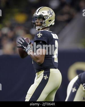 New Orleans, USA. 26. August 2022. New Orleans Saints Quarterback Jameis Winston (2) wirft am Freitag, den 26. August 2022, gegen die Los Angeles Chargers im Caesars Superdome in New Orleans. Foto von AJ Sisco/UPI. Kredit: UPI/Alamy Live Nachrichten Stockfoto