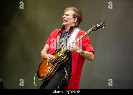 23. Juni 2022: Gitarrenlegende Steve Vai tritt beim Hellfest Open Air Festival auf Stockfoto