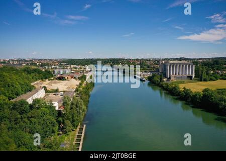 Luftaufnahme der Städte Melun und La Rochette in seine et Marne in Frankreich Stockfoto