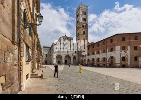 Duomo San Martino. St. Martins Kathedrale. Lucca, Provinz Lucca, Toskana, Italien. Die Kathedrale der Stadt stammt aus dem 9.. Jahrhundert, aber der Wiederaufbau Fr. Stockfoto