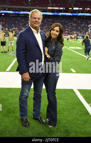 Houston Texans Besitzer Cal McNair mit seiner Frau Hannah während des NFL-Spiels zwischen dem San Francisco 49ers und den Houston Texans am 25. August 2022 bei Stockfoto