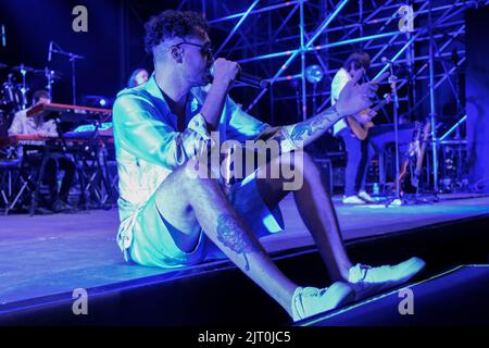 Modena, Italien. 26. August 2022. Carl Brave während CARL BRAVE - Sommer 2022, Italienischer Sänger Musikkonzert in Modena, Italien, August 26 2022 Quelle: Independent Photo Agency/Alamy Live News Stockfoto