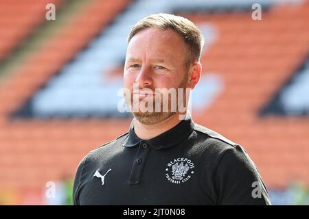 Richard O’Donnell Assistant Head Coach von Blackpool kommt an der Bloomfield Road an Stockfoto