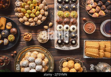 Arabische Küche; Kekse zur Feier des islamischen Festes El-Fitr (das Fest, das nach dem Ramadan kommt). Stockfoto