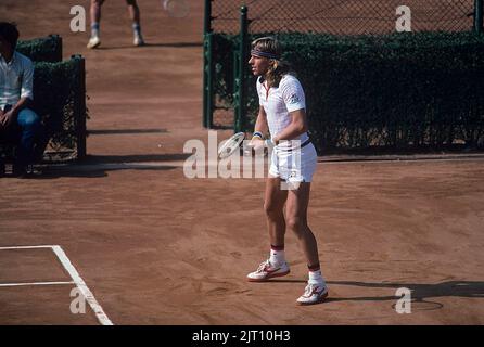 Bjorn Borg. Ehemaliger Welt kein 1 Tennisspieler geboren 6 1956. juni. Er war der erste Mann in der Open-Ära, der 11 Grand-Slam-Einzeltitel mit sechs bei den französischen Open und fünf aufeinanderfolgenden Siegen in Wimbledon gewann. Hier abgebildet 1977. Stockfoto