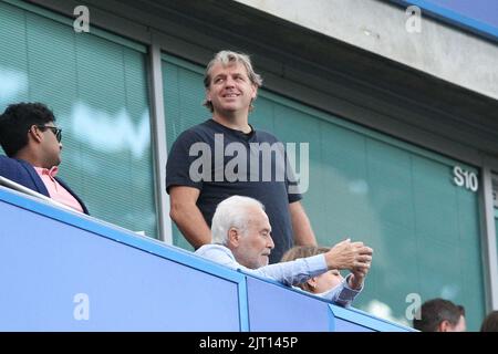 London, Großbritannien. 27. August 2022. Chelsea-Besitzer Todd Boehly auf der Tribüne während des Premier League-Spiels zwischen Chelsea und Leicester City am 27. August 2022 in Stamford Bridge, London, England. Foto von Ken Sparks. Nur zur redaktionellen Verwendung, Lizenz für kommerzielle Nutzung erforderlich. Keine Verwendung bei Wetten, Spielen oder Veröffentlichungen einzelner Clubs/Vereine/Spieler. Kredit: UK Sports Pics Ltd/Alamy Live Nachrichten Stockfoto