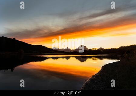 WY05003-00....WYOMING - Sonnenuntergang am Oxbow entlang des Snake River im Grand Teton National Park. Stockfoto