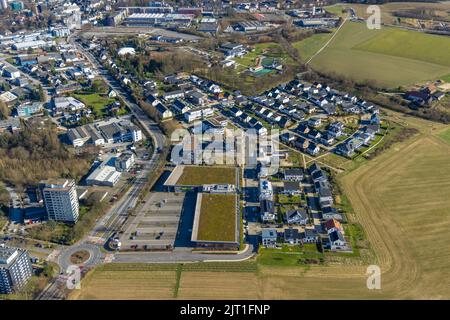 Luftaufnahme, Selbecker-Markt mit Rossmann, Rewe, Sparkasse, ALDI Nord in der Höseler Straße und Neubaugebiet Inselsiedlung in Heiligenhaus, Ruhr Stockfoto