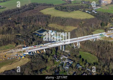 Luftaufnahme, Angerbachtalbrücke, neuer Autobahnabschnitt der A44, Spaltschließung zwischen Ratingen-Ost und Velbert, Kläranlage Angertal, Heilig Stockfoto