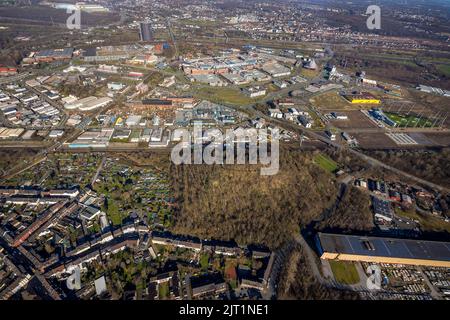 Luftaufnahme, Knappenhalde Knappenstraße und Essener Straße mit Blick auf Centro Oberhausen, Gewerbearbeit am Technologiezentrum im Lipperfeld, Brückton Stockfoto