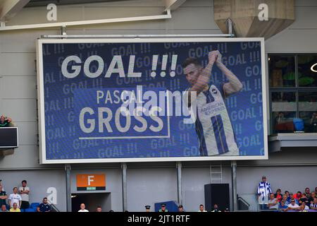 Brighton, Großbritannien. 27. August 2022. Pascal Gross von Brighton und Hove Albion erzielt das einzige Tor des Spiels während des Premier League-Spiels zwischen Brighton & Hove Albion und Leeds United am 27. 2022. August beim Amex in Brighton, England. (Foto von Jeff Mood/phcimages.com) Quelle: PHC Images/Alamy Live News Stockfoto