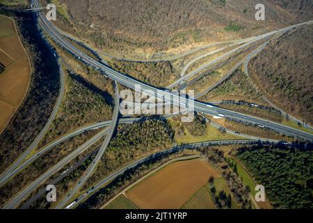 Autobahnkreuz Wetzlar, Autobahn A45 und Autobahn A480, Hermannstein, Wetzlar, Sauerland, Hessen, Deutschland, Autobahn, Autobahn A45, Autobahnbrücke, Autobahn Stockfoto