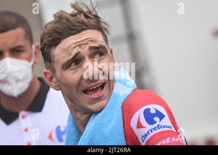 Cistierna, Spanien. 27. August 2022. Belgischer Remco Evenepoel von Quick-Step Alpha Vinyl, abgebildet nach der Etappe 8 der Ausgabe 2022 der 'Vuelta a Espana', Rundfahrt durch Spanien, von La Pola Llaviana nach Collau Fancuaya, Yernes y Tameza (153,4 km), Spanien, Samstag, 27. August 2022. BELGA FOTO DAVID STOCKMAN Kredit: Belga Nachrichtenagentur/Alamy Live News Stockfoto