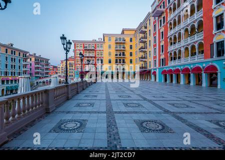 Qanat Quartier ist ein kleines Venedig in Pearl Qatar Stockfoto