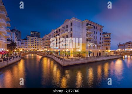 Qanat Quartier ist ein kleines Venedig in Pearl Qatar Stockfoto