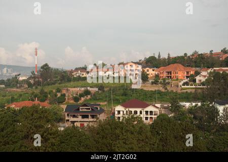 Vorort Kigali, Kigali, Ruanda. In den Vororten von Kigali, der Hauptstadt Ruandas, werden neue Häuser gebaut. Stockfoto