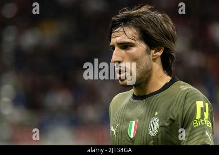 Mailand, Italien. 27. August 2022. Sandro Tonali von AC Milan gesehen während der Serie Ein Spiel zwischen AC Mailand und Bologna FC im Giuseppe Meazza Stadium in San Siro. (Endergebnis; AC Milan 2:0 Bologna FC) Credit: SOPA Images Limited/Alamy Live News Stockfoto