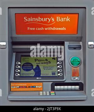 Sainsbury's Bank, Barabhebungen, Geldautomaten, Geldautomat, Hunstanton, Norfolk, England Stockfoto