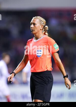 San Jose, Costa Rica. 25. August 2022. San Jose, Costa Rica, August 25. 2022: Schiedsrichter Tess Olofsson (SWE) während der FIFA U20 Frauen-Weltmeisterschaft Costa Rica 2022 Fußball-Halbfinale zwischen Brasilien und Japan im Estadio Nacional in San Jose, Costa Rica. (Daniela Porcelli/SPP) Quelle: SPP Sport Press Foto. /Alamy Live News Stockfoto