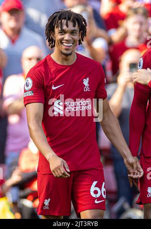 Liverpool. 28. August 2022. Liverpools Trent Alexander-Arnold reagiert während des Spiels der englischen Premier League zwischen Liverpool und AFC Bournemouth in Liverpool, Großbritannien, am 27. August 2022. Quelle: Xinhua/Alamy Live News Stockfoto