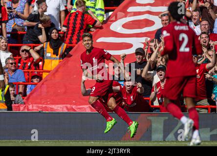 Liverpool. 28. August 2022. Roberto Firmino aus Liverpool feiert sein Jubiläum, nachdem er beim Spiel der englischen Premier League zwischen Liverpool und AFC Bournemouth am 27. August 2022 in Liverpool, Großbritannien, ein Tor erzielt hat. Quelle: Xinhua/Alamy Live News Stockfoto