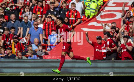 Liverpool. 28. August 2022. Liverpools Luis Diaz feiert, nachdem er das Eröffnungstreffer beim Spiel der englischen Premier League zwischen Liverpool und AFC Bournemouth am 27. August 2022 in Liverpool, Großbritannien, erzielt hat. Quelle: Xinhua/Alamy Live News Stockfoto