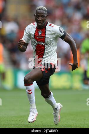 Southampton, England, 27.. August 2022. Moussa Djénépo von Southampton während des Spiels der Premier League im St. Mary's Stadium, Southampton. Bildnachweis sollte lauten: Paul Terry / Sportimage Stockfoto